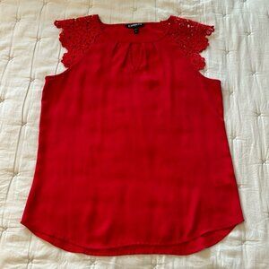 💕 2 for $15 - Red Express lace shoulder blouse